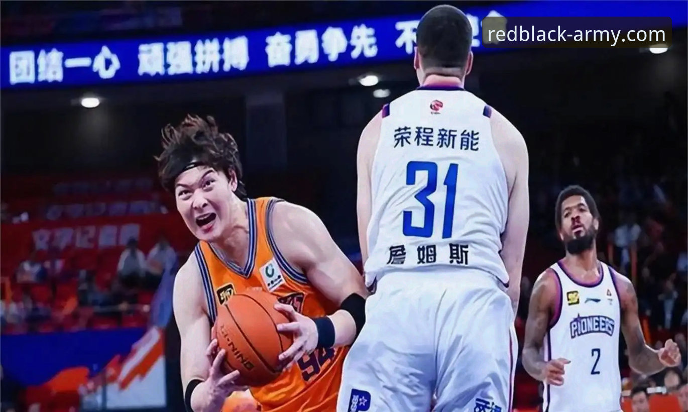 米兰球衣尺码选择 上海男篮十二连胜登顶之路的战术全面解析:从团队协作到胜利哲学